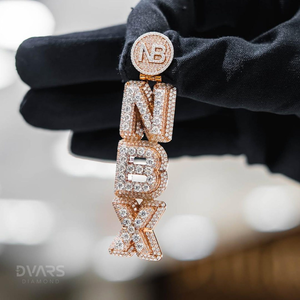 Pendentif en argent 925 certifié VVS Moissanite, lettre personnalisée verticale, bicolore, style hip-hop, luxe glacé - Product Image 4