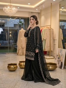 Traje Anarkali de seda negro bordado para mujer, ropa étnica tradicional para boda, estilo indio pakistaní - Product Image 2