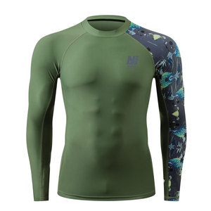 Nouveaux rashguards de fitness à séchage rapide, manches longues, coupe ajustée, en vente - Product Image 1