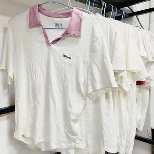 T-shirts blancs imprimés de dessins animés mignons en gros |   Col rond avec bordure contrastée |    Vêtements d'occasion comme neufs en vrac - Product Image 6