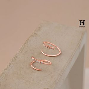 Pendientes de Aro Doble Espiral de Oro de 18K para Perforación Única, Pendientes de Aro con Ilusión de Espiral Pavé, Joyería al por Mayor - Product Image 5