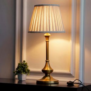 Lampe de table décorative en laiton finition antique avec abat-jour plissé blanc élégant pour salon, chambre à coucher, chevet, bureau, maison - Product Image 1
