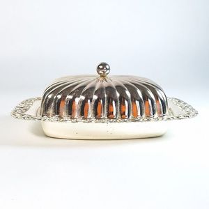Boîte à beurre en métal argenté de style vintage, plateau à beurre en acier inoxydable poli miroir avec couvercle, élégante boîte à beurre pour hôtel et maison - Product Image 4