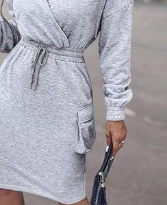 Vestido con Capucha para Mujer CHICME, Manga Larga, Cuello en V, Cintura Ajustable con Cordón, Vestido Informal Tipo Sudadera con Bolsillos con Solapa - Product Image 3