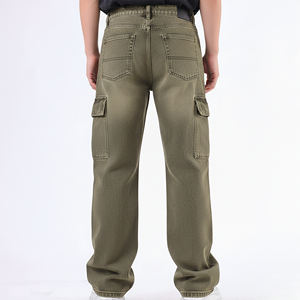 Pantalones Vaqueros Vintage Lavados a Precio Mayorista con Logotipo Bordado Personalizado, Pierna Recta, Lavado Desgastado y Bolsillos Laterales Tipo Cargo - Product Image 3