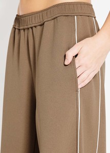 Women Sports Jogger Sweatpants Comfortable <b>Stretch</b> Waist Active Trousers for Gym Travel and Daily Activities - Product Image 3