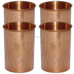 Verre en cuivre potable sain avec intérieur lisse et style intemporel fait pour les maisons de thérapie naturelle - Product Image 2