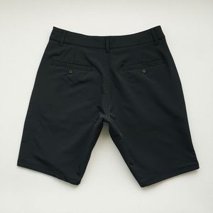 Shorts d'été pour hommes, couleur noire unie, imprimé, short de bain élastique avec poche arrière, shorts de plage. - Product Image 3