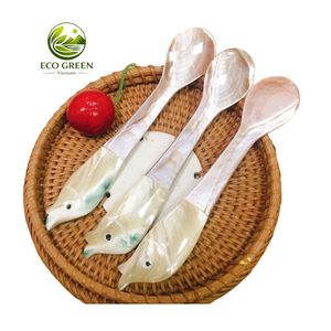 Cuchara de Nácar con Logotipo Personalizado, Cuchara de Concha Marina Hecha a Mano, Cuchara de Concha de Cola de Pez, Utensilio, Proveedor Mayorista - Product Image 1