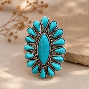 Bague en turquoise style Squash Blossom, bijou statement fait main pour femme, cadeau tendance - Product Image 2
