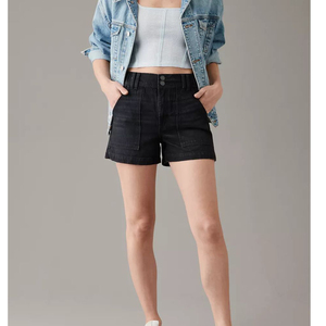 Shorts de mezclilla negros de moda para mujer, estilo boyfriend, sexys, con doble botón y dobladillo liso, de algodón, al por mayor - Product Image 3