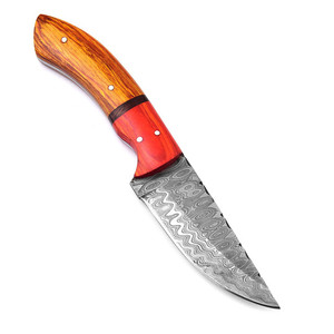 Couteau de chasse artisanal en acier Damas d'A&M Enterprises avec manche en bois rouge et orange et étui en cuir, utilitaire et professionnel - Product Image 5