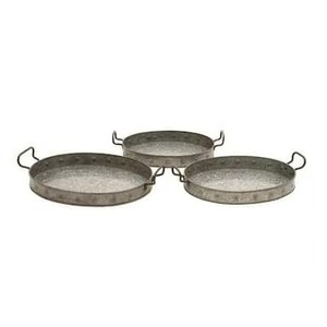 La bandeja sirve también como base elegante para arreglos decorativos de temporada. El metal de alta calidad garantiza un rendimiento confiable durante años. - Product Image 1