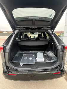 โตโยต้า RAV4 2024 – รถเอสยูวีไฮบริดสุดเท่ พร้อมระบบขับเคลื่อนสี่ล้อและเทคโนโลยีอัจฉริยะ - Product Image 4