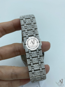 AARVA JEWELS นาฬิกาเพชรหรูหราสำหรับผู้ชาย สแตนเลสสตีล ตัวเรือนทรงโทนโน่ 42 มม. ระบบอนาล็อก ควอตซ์ แสดงวันที่ ตัวล็อคแบบพับได้ - Product Image 4