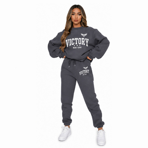 Conjunto Deportivo Informal de 2 Piezas para Mujer, Sudadera Holgada y Pantalones Deportivos, Estilo Brooklyn, Color Gris - Product Image 2
