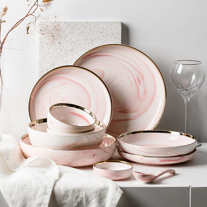 Service de table en céramique verte sophistiquée avec un design élégant inspiré de la nature, assiettes de service haut de gamme, bols décoratifs - Product Image 2