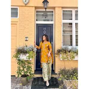 Ensemble de vêtements pour femmes Valam Fashion, haut et bas jaunes magnifiques et dupatta fantaisie pour les fêtes - taille M élégante - Product Image 6