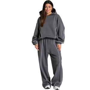 Conjunto Deportivo de Invierno para Mujer, 2 Piezas, con Capucha, Estilo Punk Grisáceo, 100% Algodón, Ecológico, con Ribete en Contraste - Product Image 1