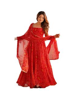 All Over Bandhni Travail Broderie à la Main Style Gujarati Look Élégant Long Chiffon Kurti Avec Ensemble Dupatta Assorti Vente en Gros - Product Image 1