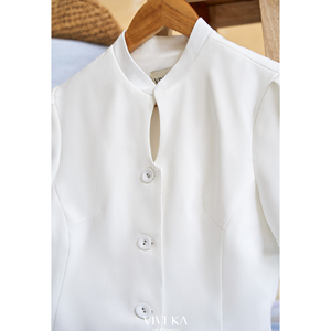 Blusa Elegante Blanca para Mujer, Cuello Mandarín, Manga Corta, Peplum, Botones, Color Sólido, Primavera/Verano, DORIS - Product Image 6