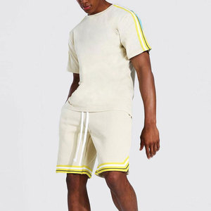 ชุดเสื้อยืดและกางเกงขาสั้นผู้ชายคุณภาพสูง ระบายอากาศได้ดี น้ำหนักเบา เป็นมิตรกับสิ่งแวดล้อม สวมใส่สบายๆ เหมาะสำหรับฤดูร้อน ใช้ได้ทุกวัน - Product Image 1