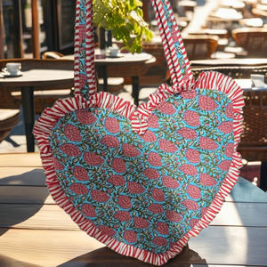 Bolsa de Mano de Moda de Verano con Forma de Corazón, Linda y Colorida, Bolsa de Almacenamiento de Maquillaje Acolchada de Algodón Personalizada para Mujer - Product Image 1