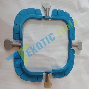 Sistema Retractor Cuadrado Lone Star de Acero Inoxidable de Calidad Superior con 6 Ganchos de Silicona, Empacado en Estuche de Cuero con Cierre - Product Image 4