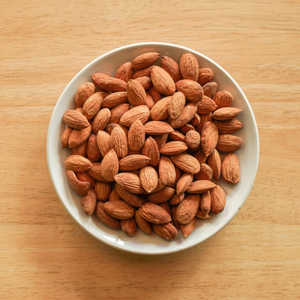 Fournisseur Direct de Noix et d'Amandes en Gros : Achetez des Amandes Brutes, Grillées, et Amandes Douces Originales à Prix Abordables pour Snacks à Base de Noix et de Graines - Product Image 1