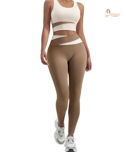 Ensemble deux pièces de yoga pour femme, couleur pêche, coupe classique, sportif, col montant, antichoc, respirant, extensible dans quatre directions, séchage rapide, automne - Product Image 1