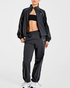 Ensemble de survêtement léger pour femme avec veste de survêtement noire et pantalon de jogging à logo personnalisé, passepoil contrastant – Meilleures ventes - Product Image 3