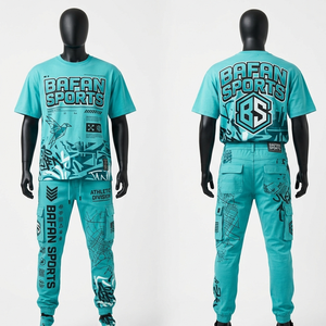 T-shirt graphique turquoise en coton 230 GSM de haute qualité avec pantalon cargo, ensemble streetwear homme, impression personnalisée du logo. - Product Image 3