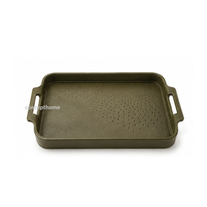 Bandeja Rectangular de Cuero Gris con Asas Doradas, Acabado en Cuero de Color Sólido, Grado Comercial, Apta para Lavavajillas, Impermeable - Product Image 2