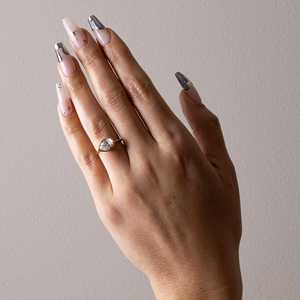 Anillo de Compromiso con Diamante Cultivado en Laboratorio East West Pear, Oro Sólido de 14K/18K Personalizado, Anillo de Boda Moderno, Venta al Por Mayor, Certificado IGI - Product Image 2