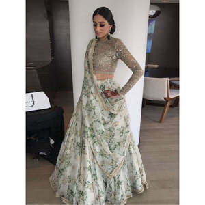 Glamour blanc imprimé floral Organza Sangeet Wear Lehenga Choli - Product Image 1