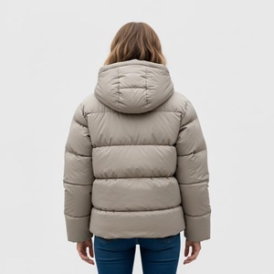 Veste matelassée brillante isolante pour femme OEM, coupe-vent, hydrofuge, à séchage rapide, avec isolation en duvet d'oie, pour activités de plein air - Product Image 3