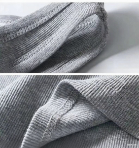 เสื้อกล้ามผู้ชายสีเทา คอกลม แขนกุด สีพื้น ผ้าถัก คอตตอน สไตล์ลำลอง - Product Image 6