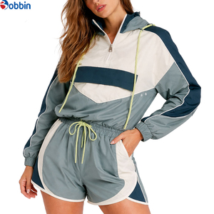 Conjunto Deportivo de 2 Piezas para Mujer, Diseño Color Block, Sudadera con Capucha, Manga Larga, Corte Holgado, Pantalones Cortos Deportivos, Ropa Casual de Primavera/Verano - Product Image 3