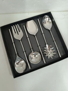 Ensemble de serveurs à salade modernes en acier inoxydable poli miroir, robustes et écologiques, pour la restauration et les événements - Product Image 4