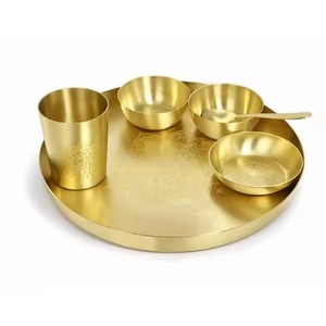 Ensemble de vaisselle de luxe en laiton indien, vente en gros, assiette, bol et cuillère traditionnels pour hôtel, restaurant, traiteur et usage domestique - Product Image 1