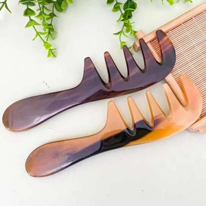 High Quality Eco-Friendly Handmade Hair <b>Comb</b> in Well-Used Buffalo Horn Modern Design <b>Wide</b> Tooth Handle Natural Crafts - Product Image 4