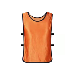 เสื้อกีฬาฟุตบอลแบบสั่งทำได้ สำหรับทุกเพศทุกวัย เสื้อทีมผู้ใหญ่ ผลิตจากโพลีเอสเตอร์ 100% แห้งเร็ว คอกลม สายรัดคู่ ปรับขนาดได้ด้วยเชือกผูก - Product Image 4