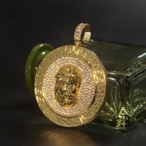 Colgante Personalizado con Letra en Forma Redonda, Estilo Hip Hop, Chapado en Oro de 18K, Colgante de Doble Capa con Retrato de Jesús, Joyería - Product Image 3