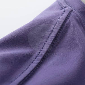 T-shirt uni essentiel pour homme en coton 100% ultra doux pour un style décontracté et confortable au quotidien - Product Image 4