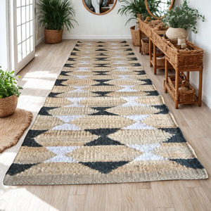 Handloom Jute Tapis Géométrique Eco Conscious Artisanal Flatweave Tapis Parfait Pour Les Importateurs De Décoration Intérieure - Product Image 2