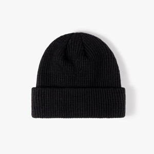 Bonnet brodé personnalisé à revers, vente en gros pour marques streetwear, tricot côtelé, marque privée, usine USA - Product Image 5