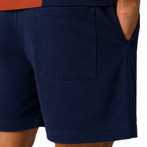 Ensemble T-shirt et short pour homme bleu marine et rouille, col rond, manches courtes, haut à poches, short cargo à cordon de serrage, tenue décontractée et sportive d'été - Product Image 5