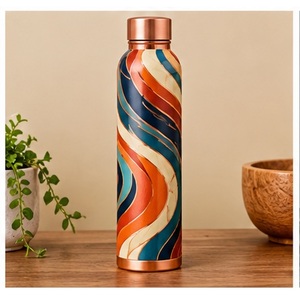 Bouteille d'eau moderne en cuivre avec motif tourbillon, thermos portable pour les voyages - Product Image 1