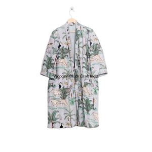 Veste matelassée en coton pur 100% tricotée à la main en Inde, robe d'hiver réversible écologique avec un design vintage, longueur longue - Product Image 1