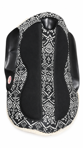 Tapis de selle en cuir polyvalent de qualité supérieure avec doublure en fausse fourrure, coque en coton, rembourrage en polyester, motif noir et blanc pour l'équitation - Product Image 4